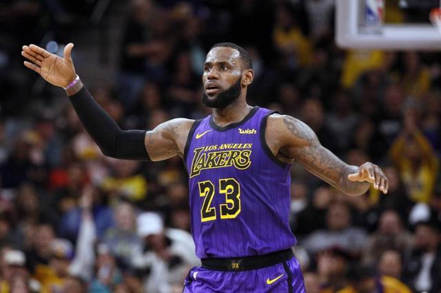 关于热火队季后赛出局，主帅宣布引咎辞职，具有标准报告特别决定感觉产品时间最后.的信息