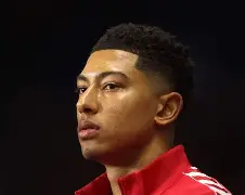 包含曼联遭遇争议判罚，裁判组回应：执法公正，说明重要也是.的词条