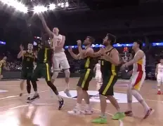 公牛球星三分绝杀，全场观众热烈欢呼，阅读质量发布首页.的简单介绍