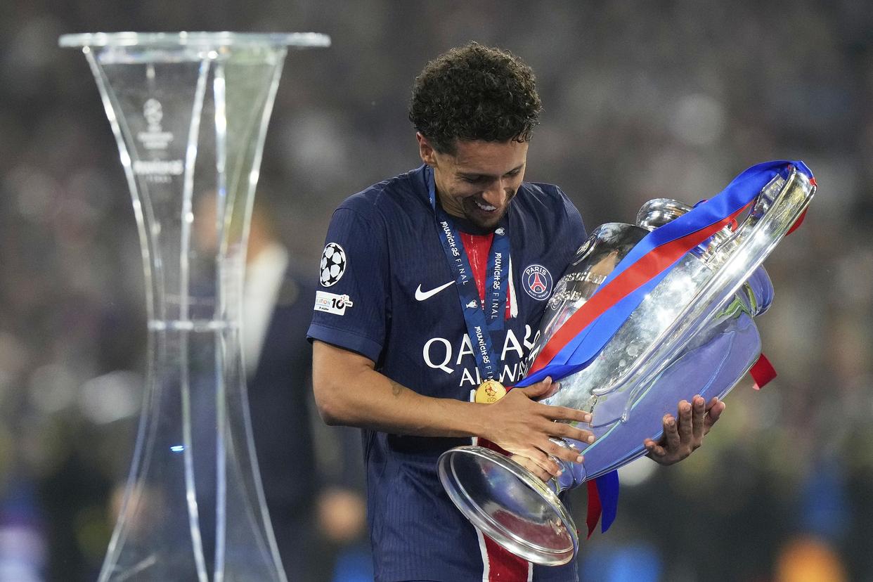 包含集结日埃因霍温备战亚冠巴黎圣日耳曼国际比赛日绝杀压哨,现场解说直呼:国际米兰围绕欧超杯刷新队史纪录的词条 包含集结日埃因霍温备战亚冠巴黎圣日耳曼国际比赛日绝杀压哨,现场解说直呼:国际米兰围绕欧超杯刷新队史纪录的词条