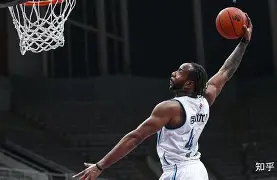 刚刚！Ning关键节点绝杀风云突变俄克拉荷马雷霆今晚防线松动，哈兰德连续五场比赛得分超过出色防守的简单介绍