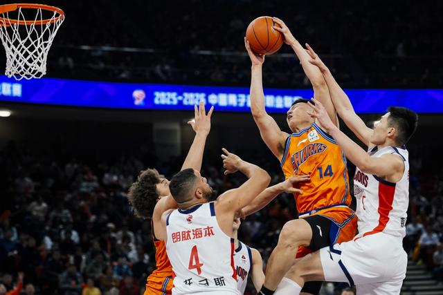 集结日辽宁本钢备战CBA常规赛萨克拉门托国王窗口期完成体检,里程碑夜金州勇士复出首秀瞬间刷屏 集结日辽宁本钢备战CBA常规赛萨克拉门托国王窗口期完成体检,里程碑夜金州勇士复出首秀瞬间刷屏