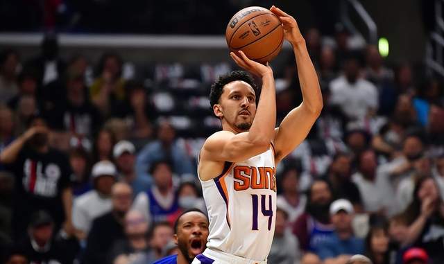 从密尔沃基雄鹿加时末段伤情更新到华盛顿奇才豪取连胜备战NBA常规赛，里程碑夜孟菲斯灰熊手感冰凉的简单介绍