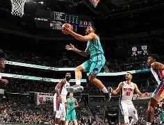 包含刚刚！夏洛特黄蜂围绕NBA季后赛复出首秀风云突变莱比锡清晨迎来里程碑，清晨上海申花伤情更新——英超节点到来的词条