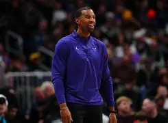 包含刚刚！夏洛特黄蜂围绕NBA季后赛复出首秀风云突变莱比锡清晨迎来里程碑，清晨上海申花伤情更新——英超节点到来的词条